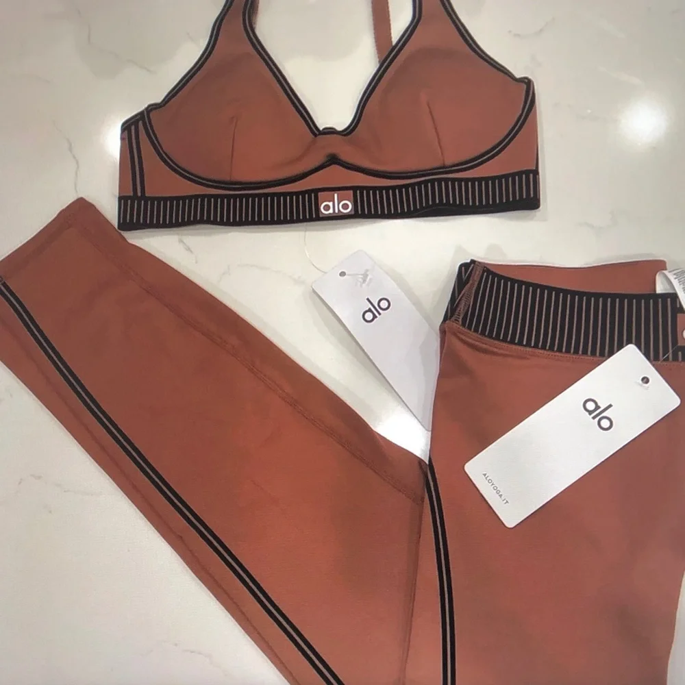 ALO Yoga Rust Active Set with Black Trim - Bra & Leggings